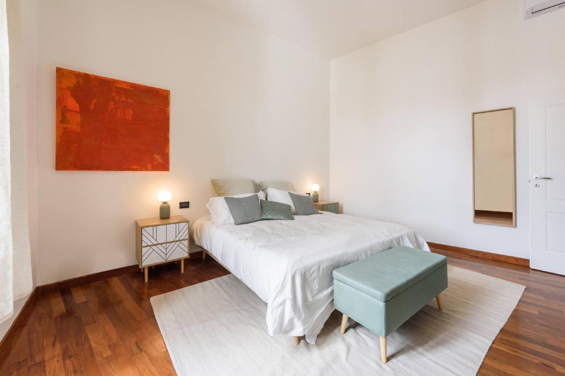 Florence- Oricellai Two Bedroom Apartment *